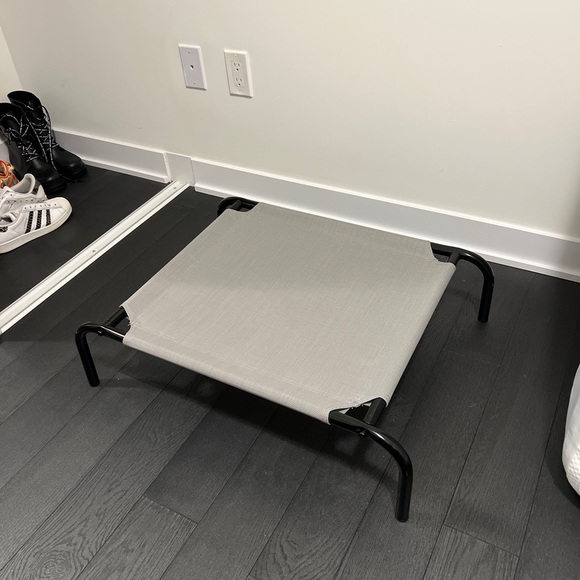 Dog bed - Picture 1 of 3